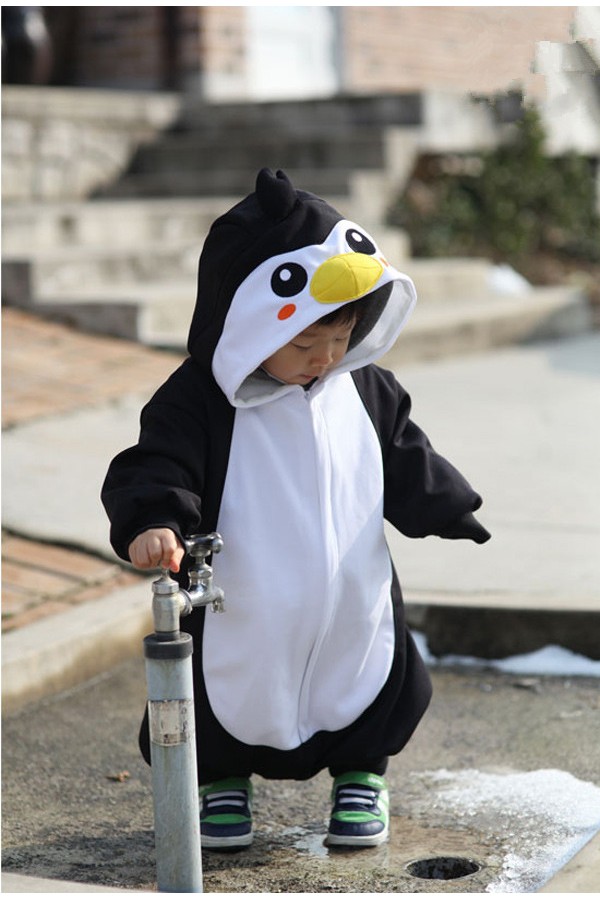 baby-pajamas-animal-oneise-kigurumi-black-penguin-baby-onesie-4-600x900.jpg