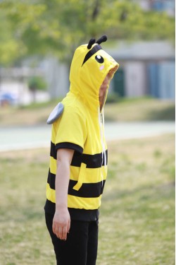 Bee Kigururmi Hoodie