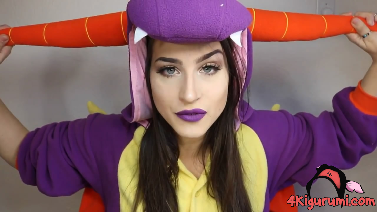 Spyro Kigurumi Onesie Reviewed by Laura Legends